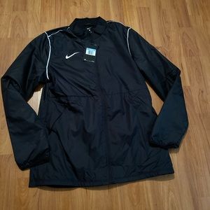 Women’s Nike windbreaker jacket size medium NWT